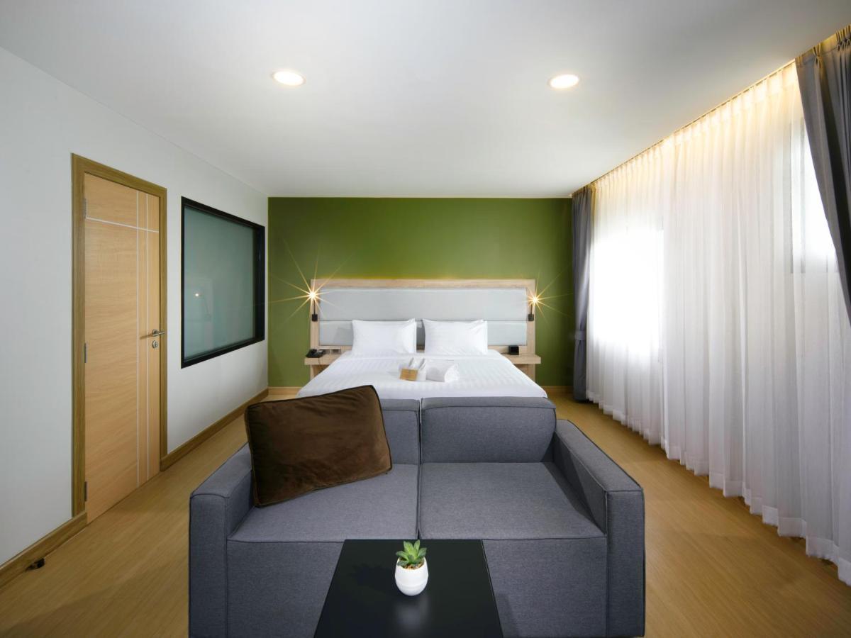 Western Prime Square Hotel 4*