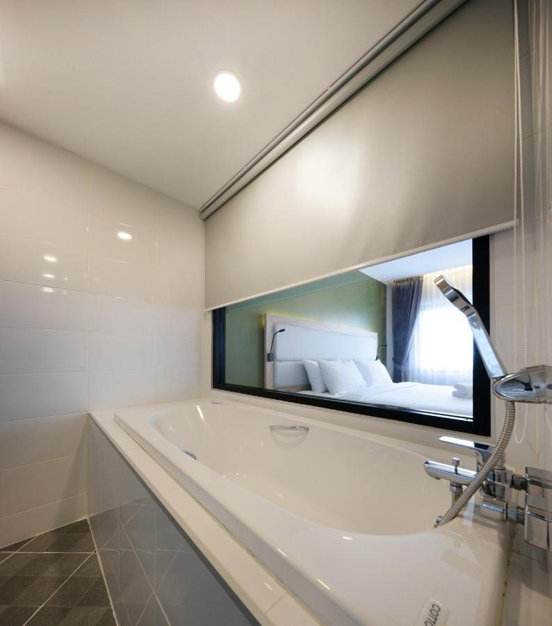 Hotel Western Prime Square 4*